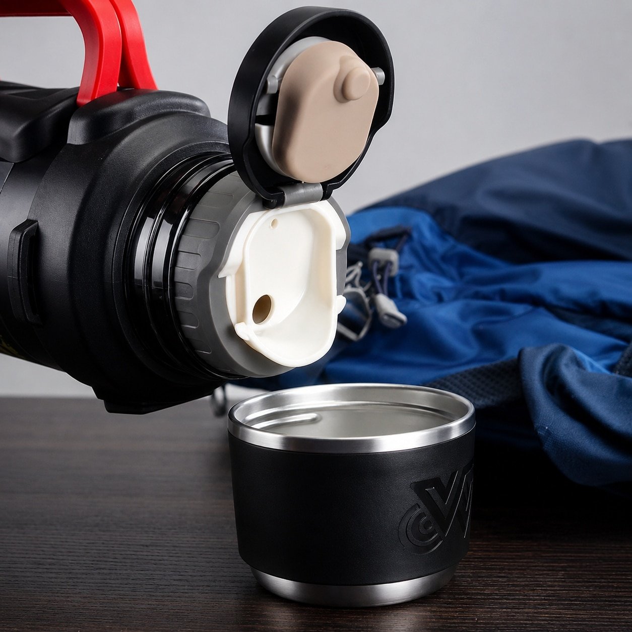 Large capacity outdoor camping insulated cup - 图片 3